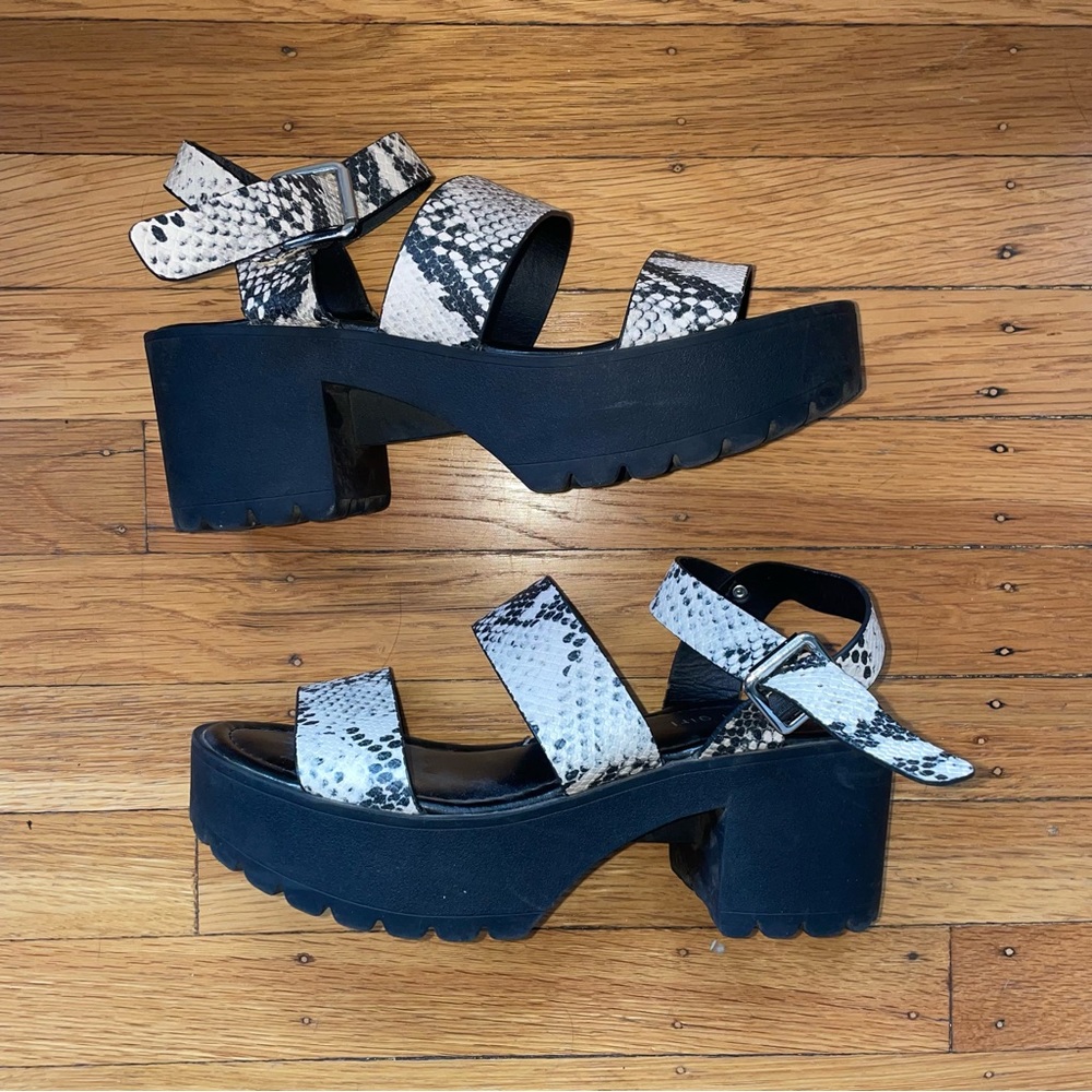 steve madden wedge platform snakeskin strappy sandals